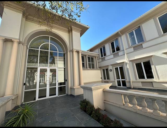 1,172M² OFFICE TO LET IN SANDTON CENTRAL